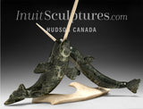 18" Sparring Narwhals by Emataluk Saggiak
